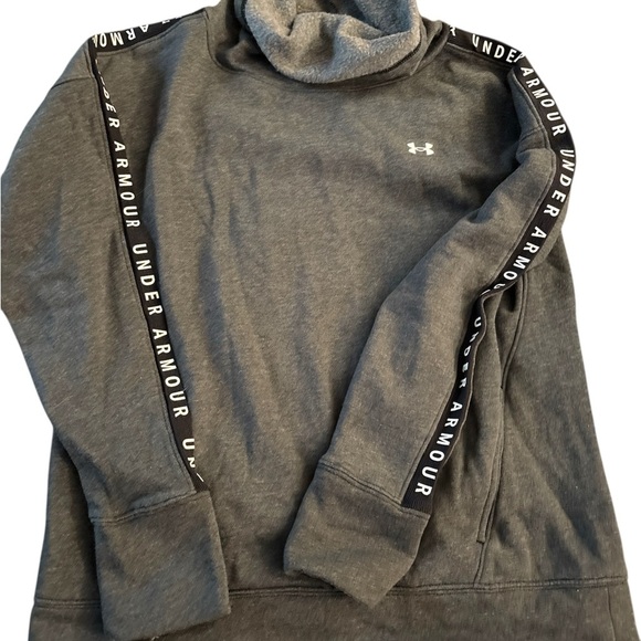 Under Armour Gray Sweatshirt with Ribbed Cuffs - Picture 1 of 3